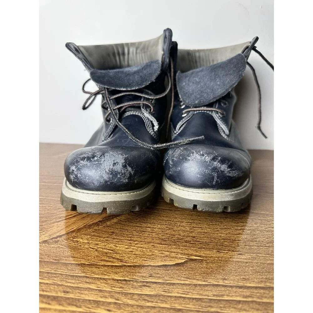 Vintage Timberland Men's Navy Blue Leather Boots Size 9